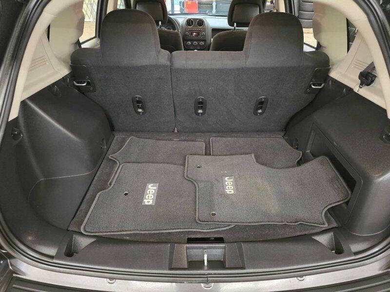 2017 Jeep Compass Image 10