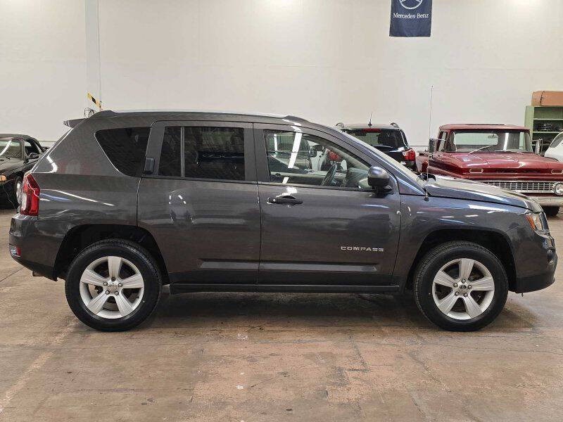 2017 Jeep Compass Image 15