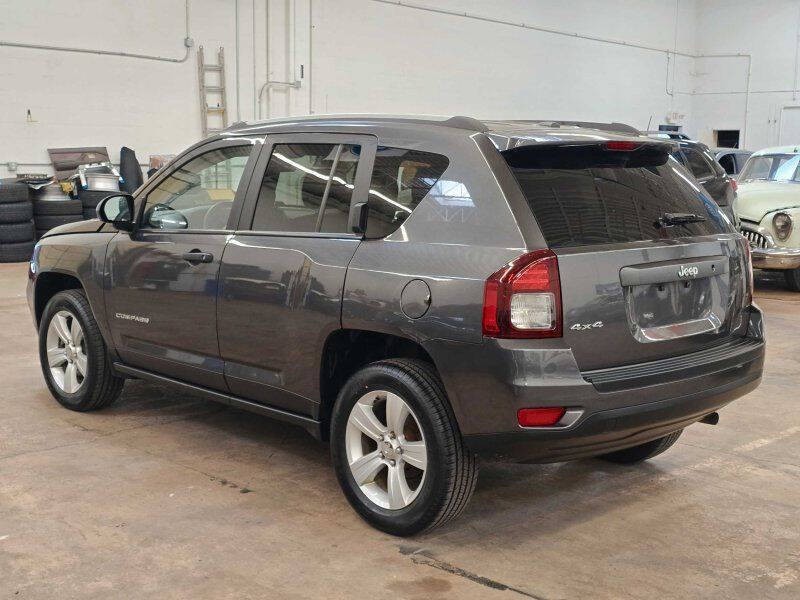 2017 Jeep Compass Image 17