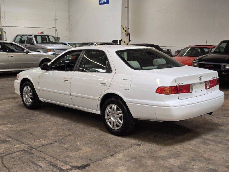 2001 Toyota Camry Image 15