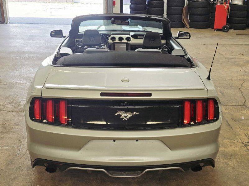 2016 Ford Mustang Image 14
