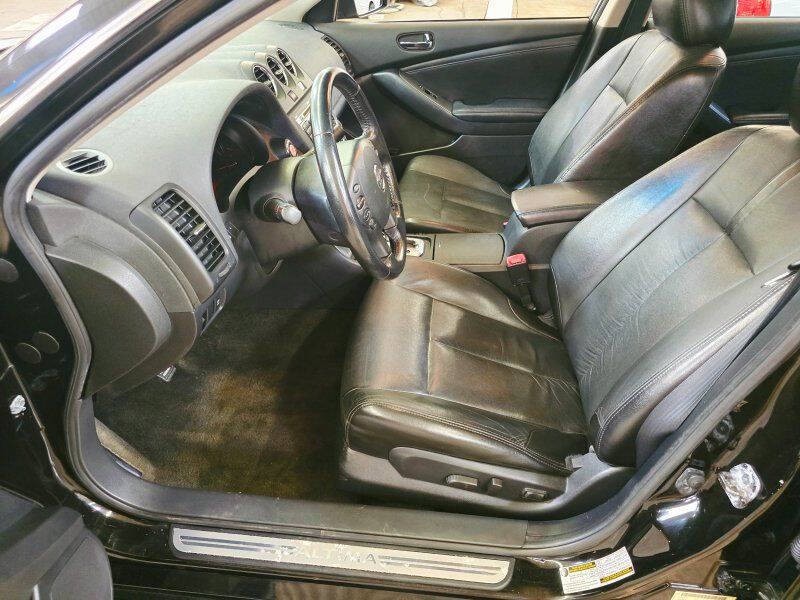 2010 Nissan Altima Image 6