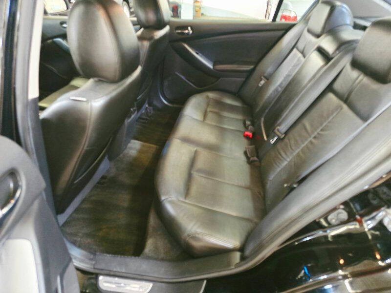 2010 Nissan Altima Image 8