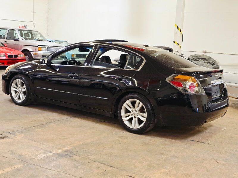 2010 Nissan Altima Image 17
