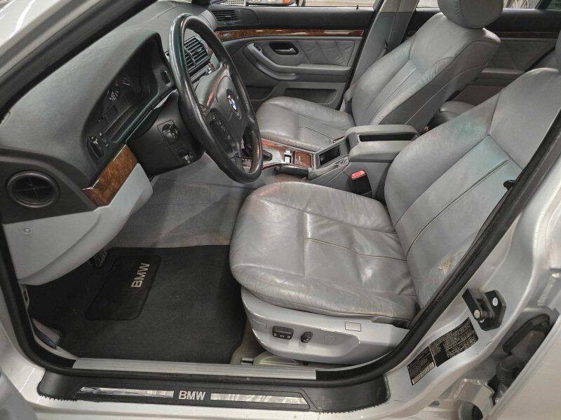 2001 BMW 5 Series Image 6