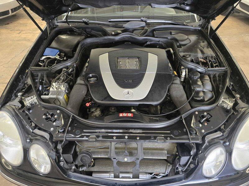 2006 Mercedes-Benz E-Class Image 12