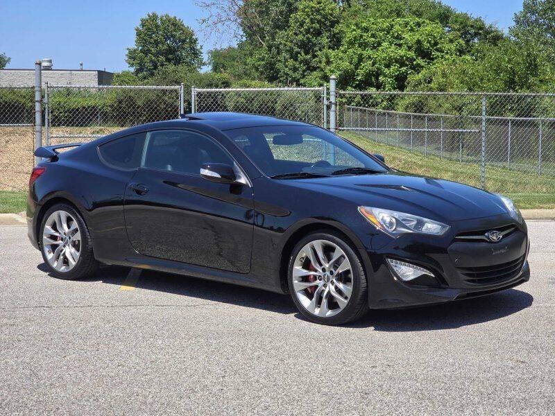 2014 Hyundai Genesis Image 1