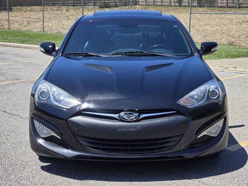 2014 Hyundai Genesis Image 17