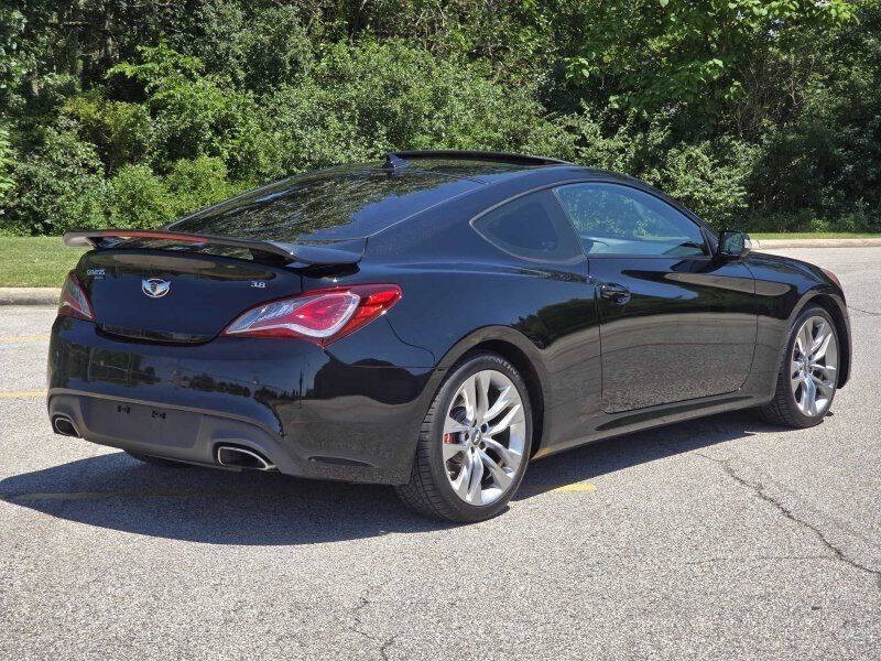 2014 Hyundai Genesis Image 19