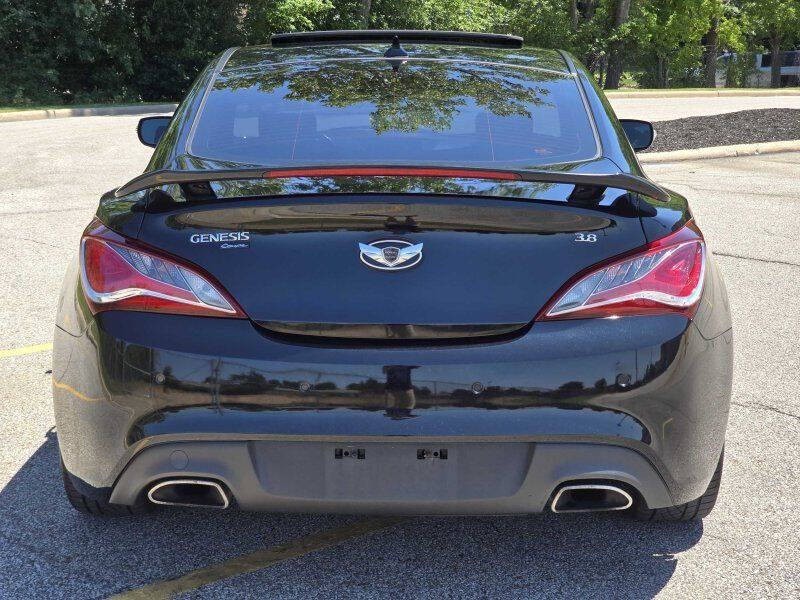 2014 Hyundai Genesis Image 21
