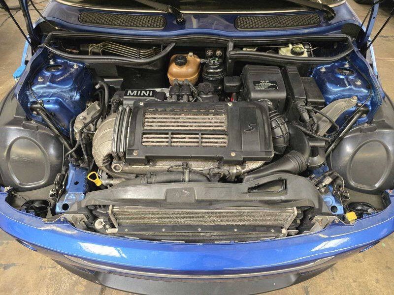 2006 MINI Cooper Image 10