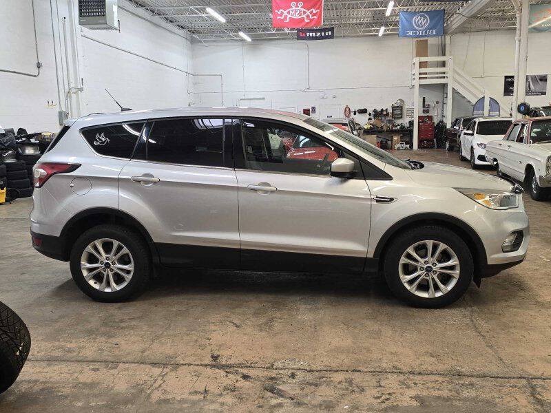 2017 Ford Escape Image 2