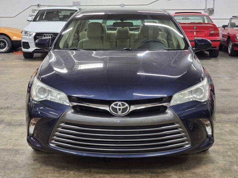 2016 Toyota Camry Image 13