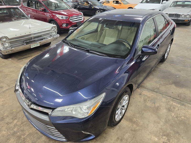 2016 Toyota Camry Image 14