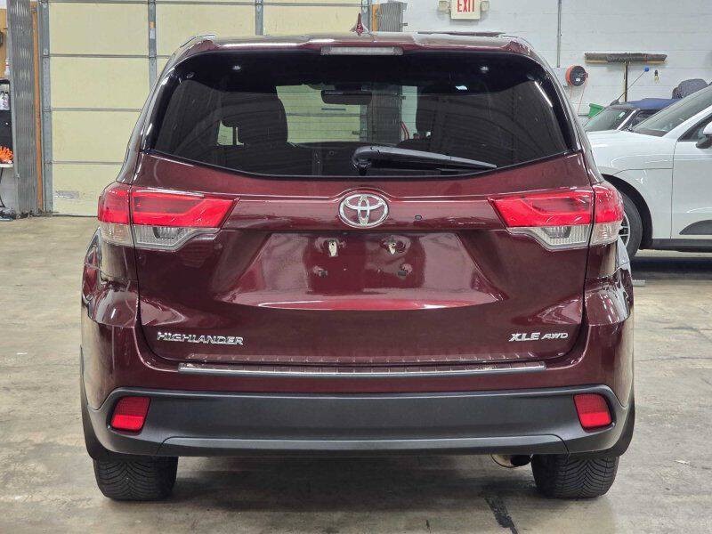 2018 Toyota Highlander Image 21