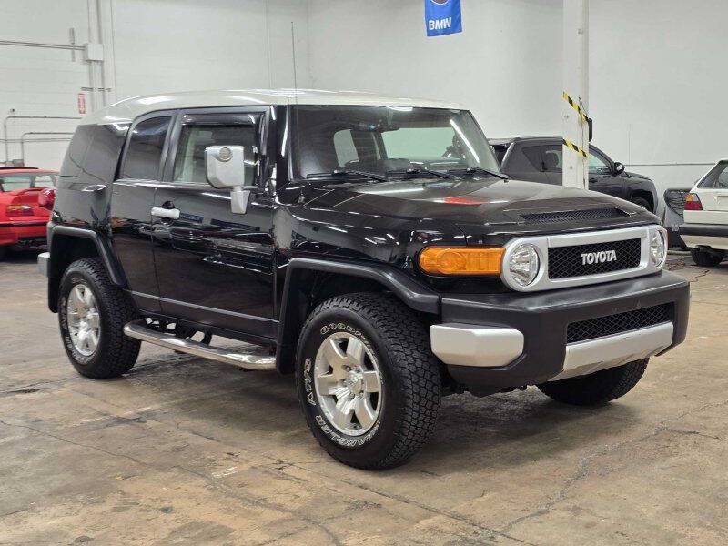 2010 Toyota FJ Cruiser Image 1