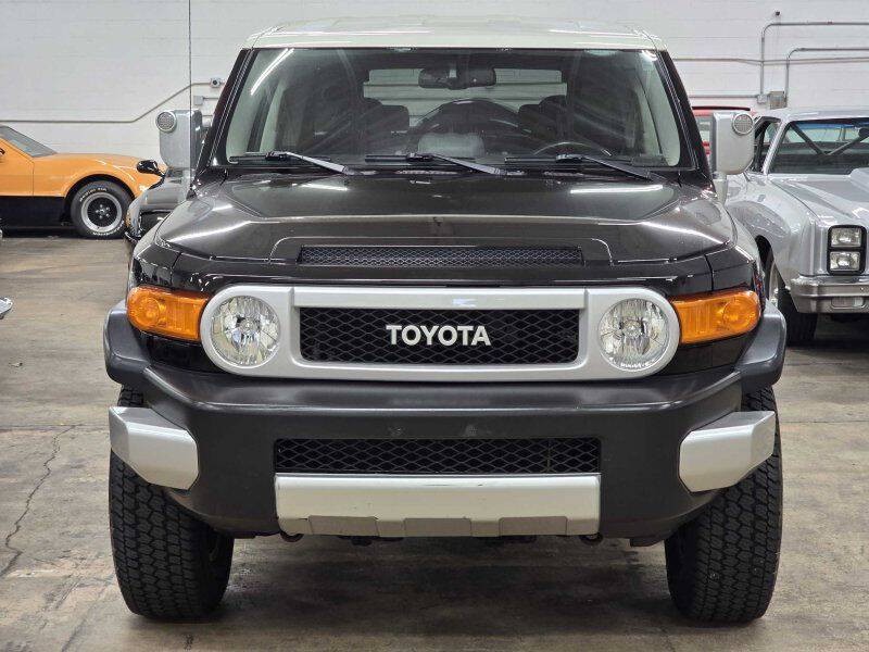 2010 Toyota FJ Cruiser Image 3