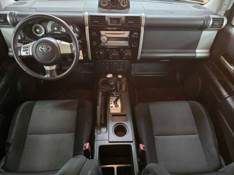 2010 Toyota FJ Cruiser Image 4