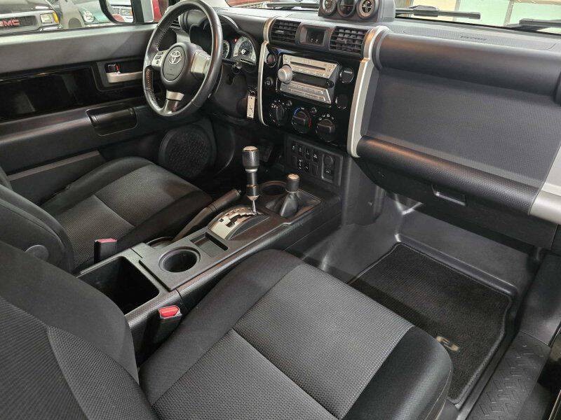 2010 Toyota FJ Cruiser Image 5