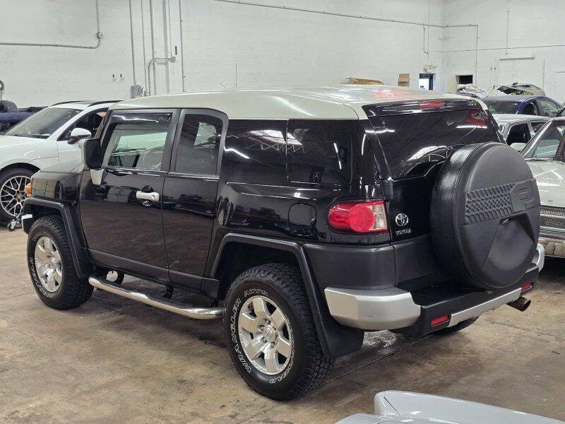 2010 Toyota FJ Cruiser Image 17