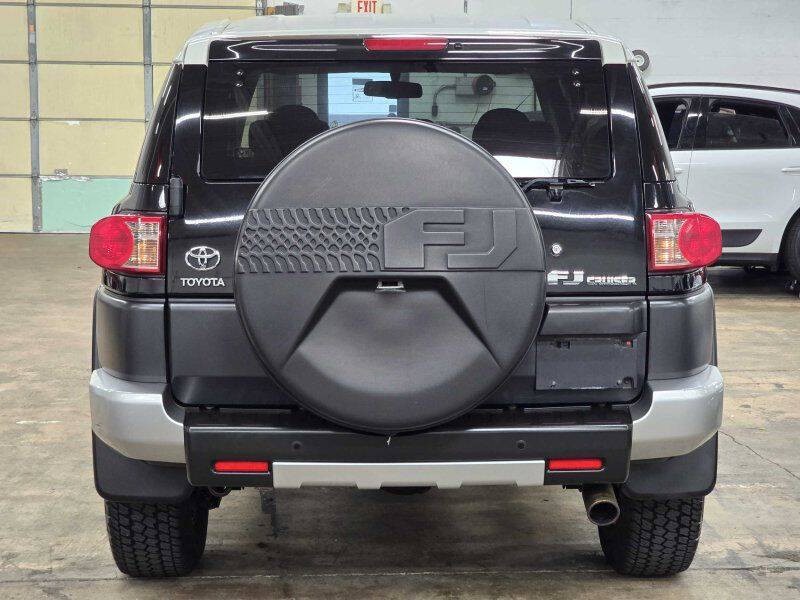 2010 Toyota FJ Cruiser Image 19