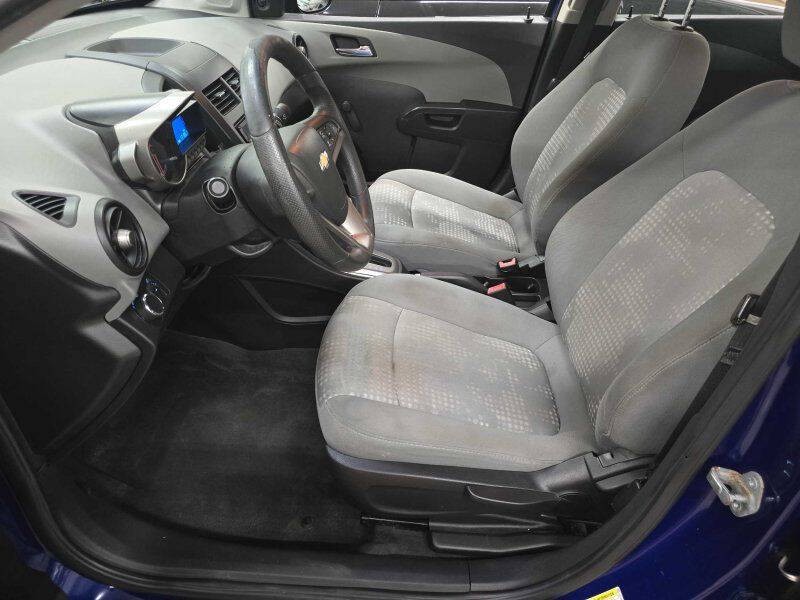 2013 Chevrolet Sonic Image 6