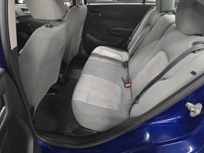 2013 Chevrolet Sonic Image 8