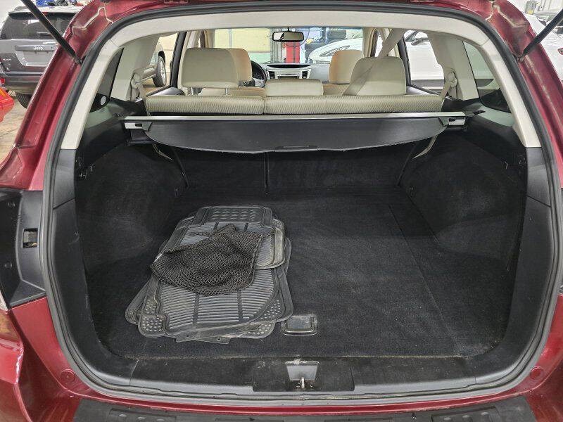 2011 Subaru Outback Image 9