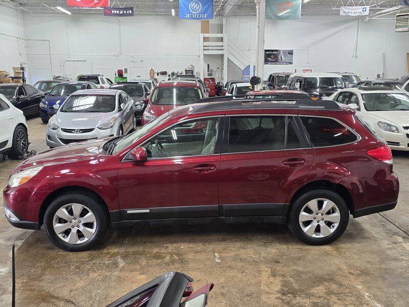 2011 Subaru Outback Image 16