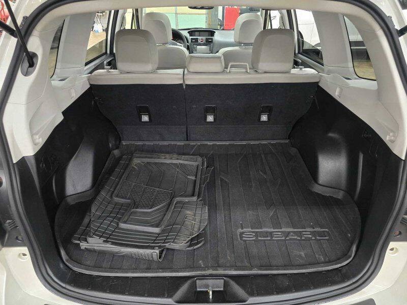 2014 Subaru Forester Image 13