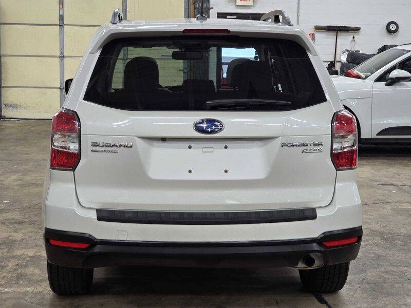 2014 Subaru Forester Image 21