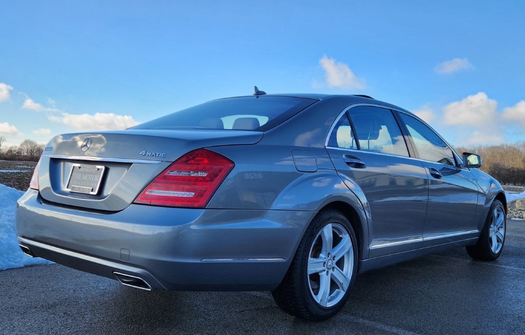 2010 Mercedes-Benz S-Class Image 4