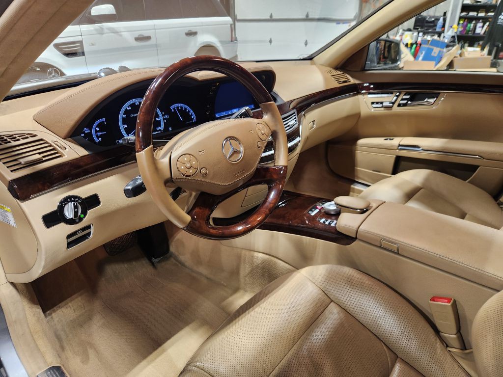 2010 Mercedes-Benz S-Class Image 10