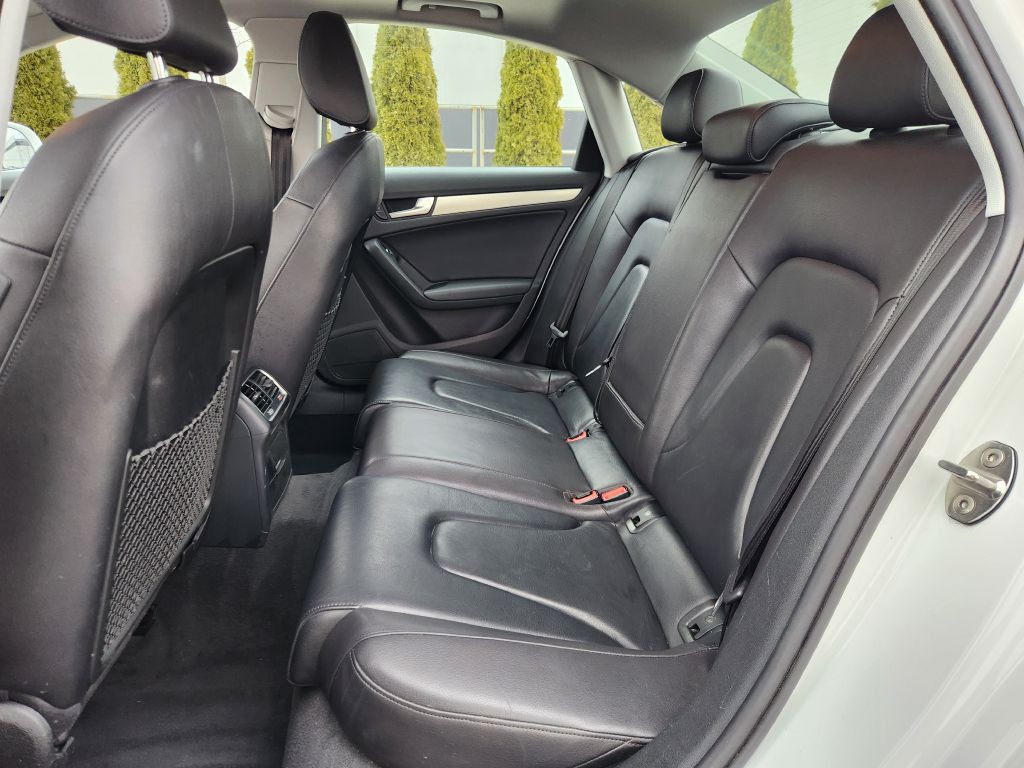 2016 Audi A4 Image 10