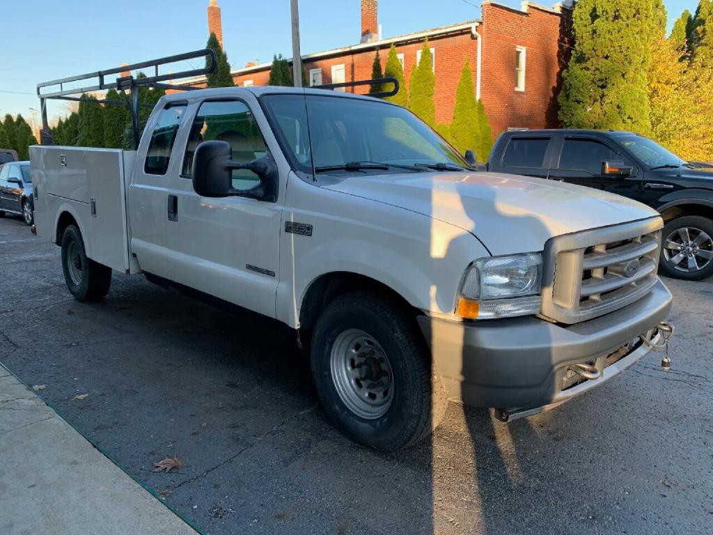 2002 Ford F-350 Image 3