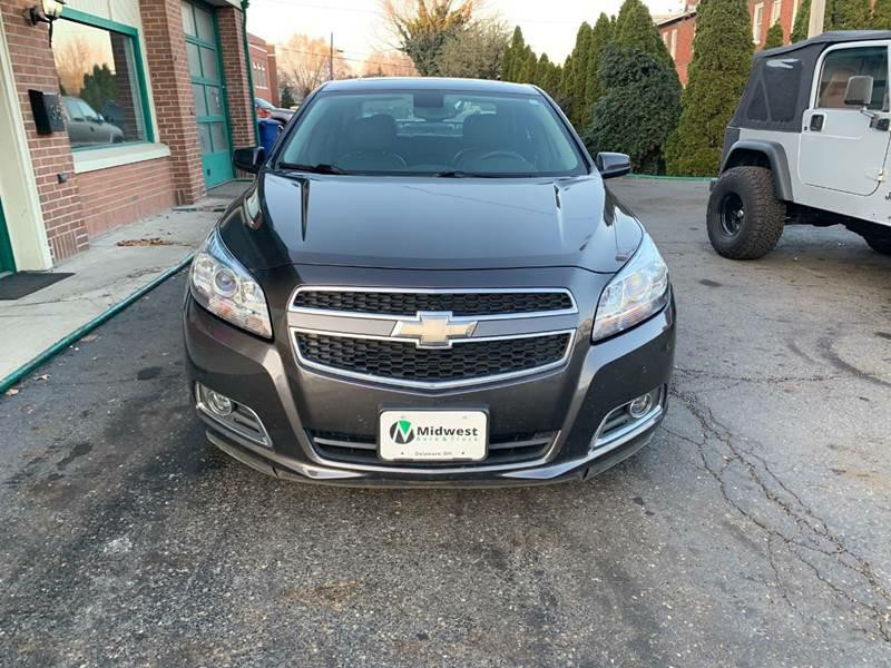 2013 Chevrolet Malibu Image 2