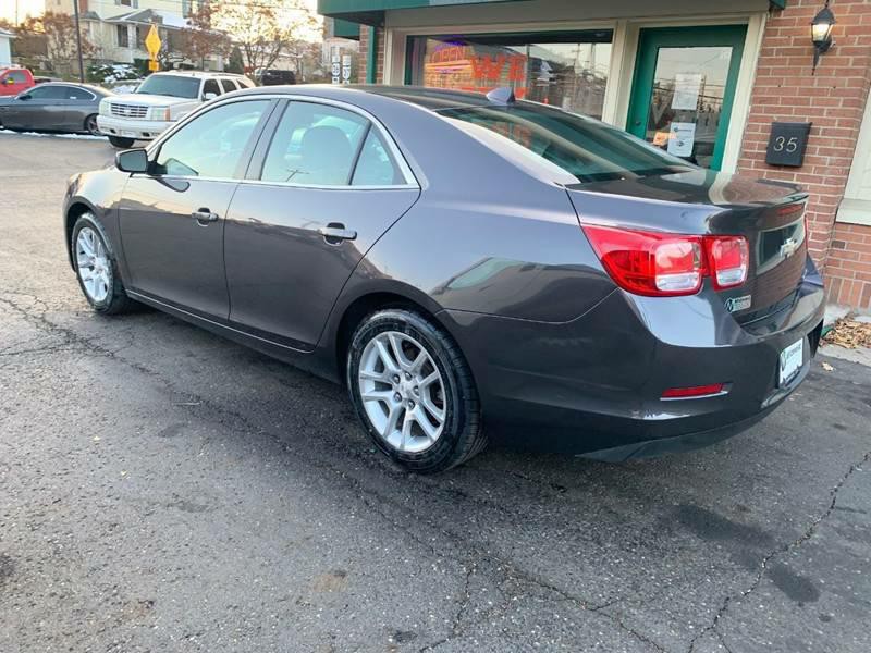 2013 Chevrolet Malibu Image 6