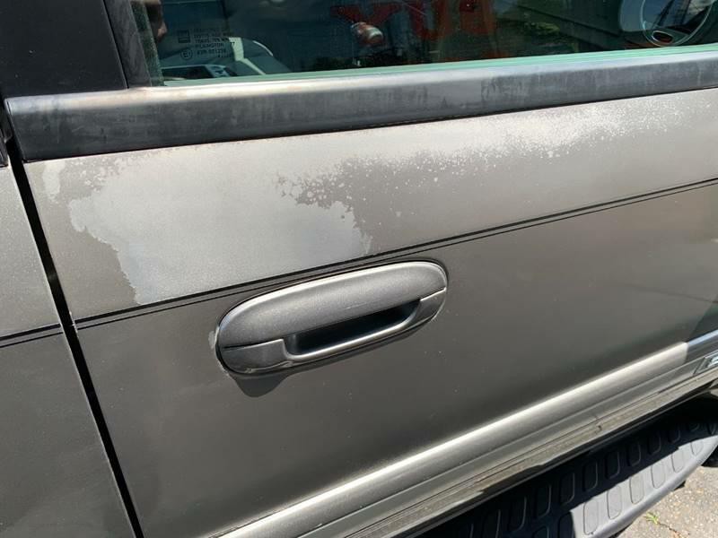 2005 GMC Envoy Image 7