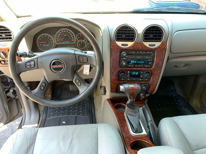 2005 GMC Envoy Image 11