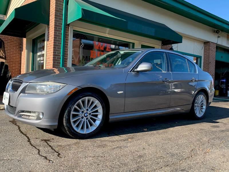 2011 BMW 3 Series Image 1