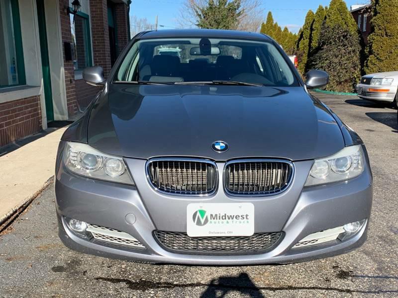2011 BMW 3 Series Image 2