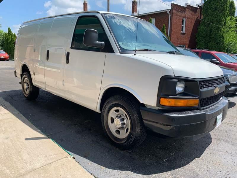 2012 Chevrolet Express Image 3