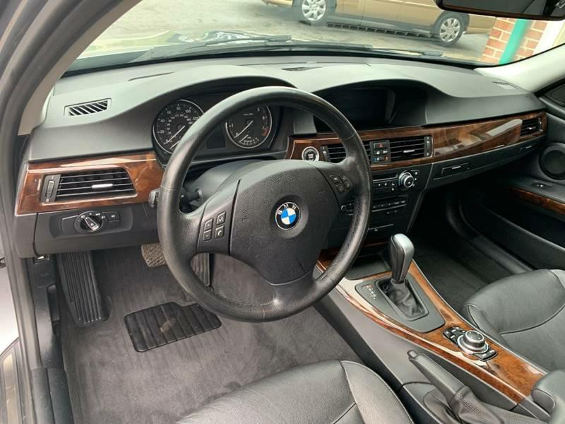 2011 BMW 3 Series Image 10