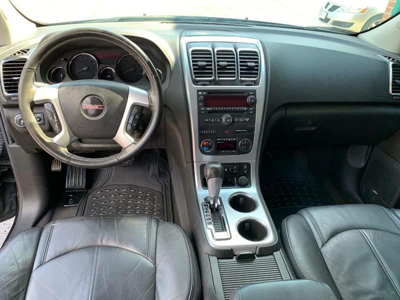 2010 GMC Acadia Image 8