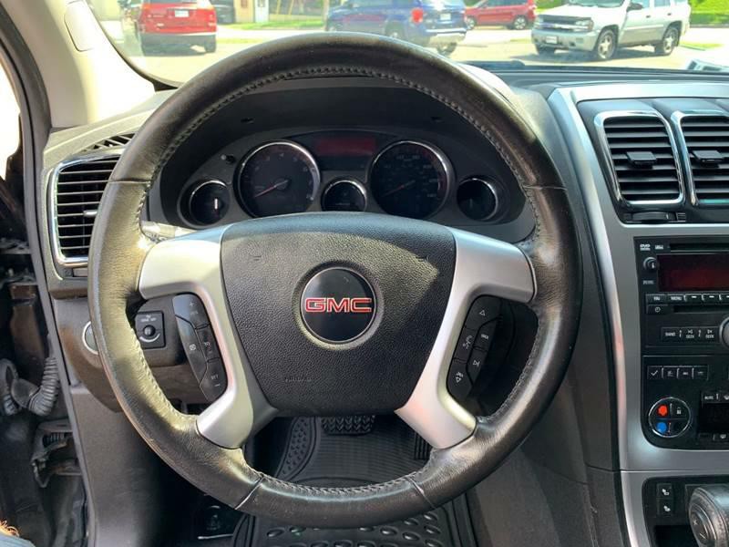 2010 GMC Acadia Image 9
