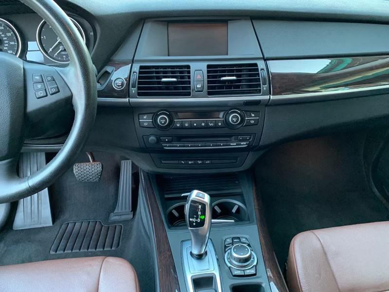 2011 BMW X5 Image 11
