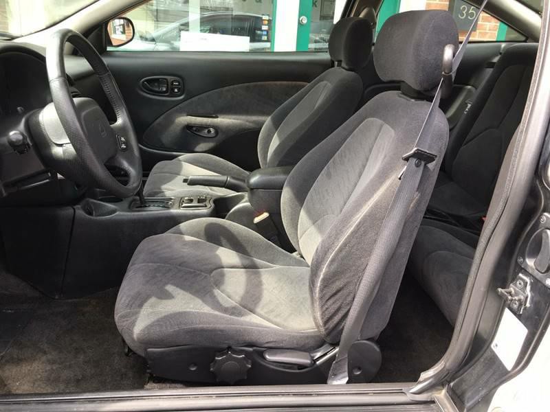 2002 Saturn SC2 Image 7