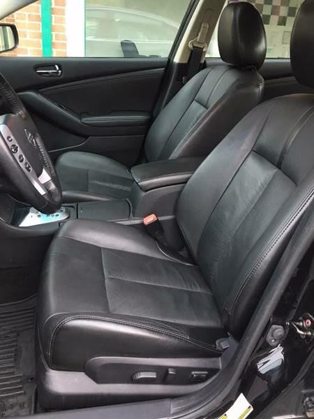 2003 Cadillac CTS Image 18