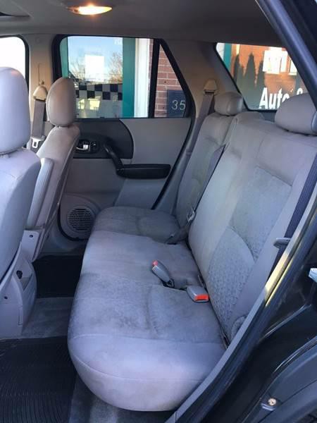 2005 Saturn Vue Image 10