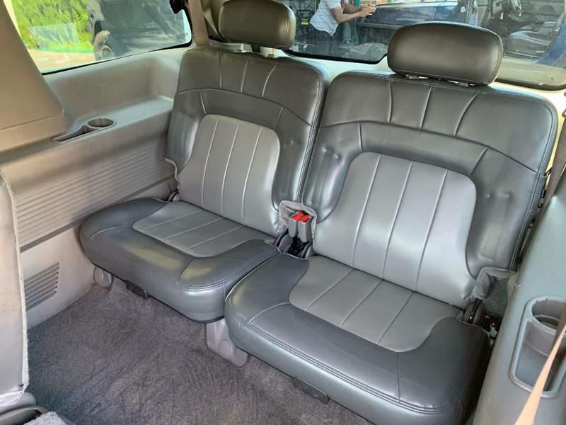 2004 GMC Envoy Image 11